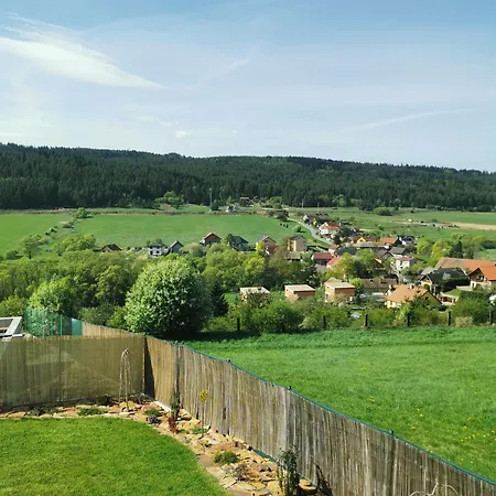 Apartmanovy Dom Lucna *