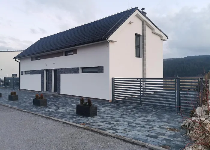 2 V Dome Lucna 아파트