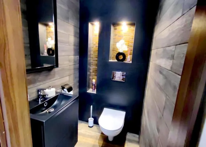 2 V Dome Lucna 아파트